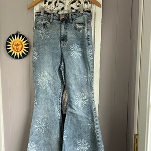Wild Fable Womens Jean Blue Floral Highest Rise Extreme Flare Size 4